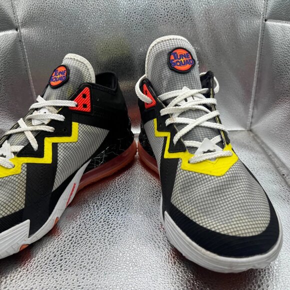 Size 10 Nike Multicolor Space Jam x LeBron 18 Low Sylvester x Tweety CV7562-103 - Picture 5 of 15